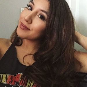 Meet your Posher, Celeste